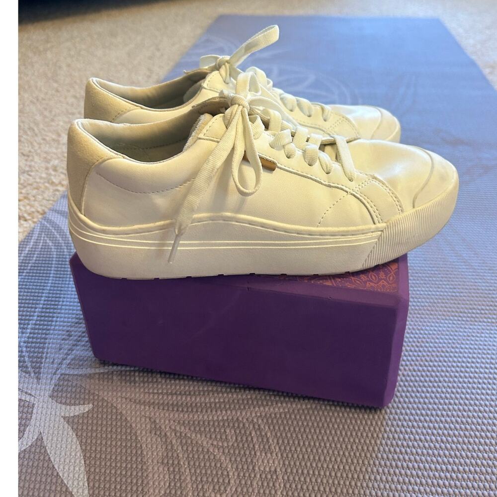 Dr. Scholl’s White Platform Sneakers Women Size 7M Lace Up Casual Comfort Shoes